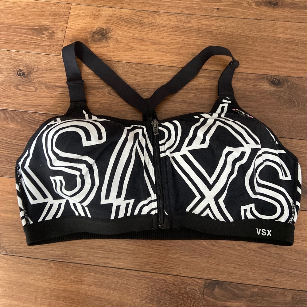 Last drop 📍Victoria’s Secret sports bra 38D